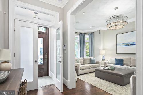 1708 Swann St, Washington, DC 20009-5535