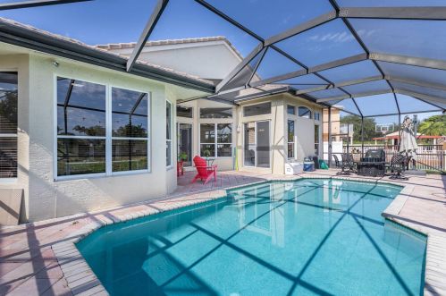 3471 177 Ave, Hollywood FL 33029-1672 exterior