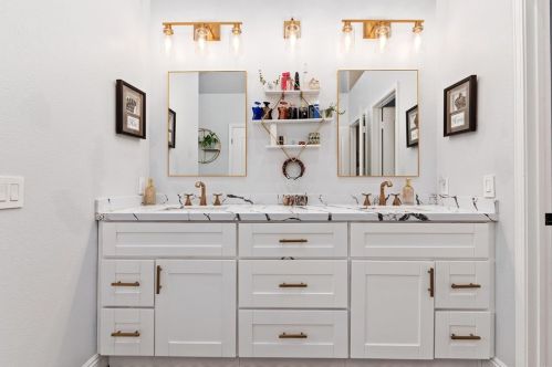 11773 Windcrest Ln, San Diego CA 92128-4279 exterior