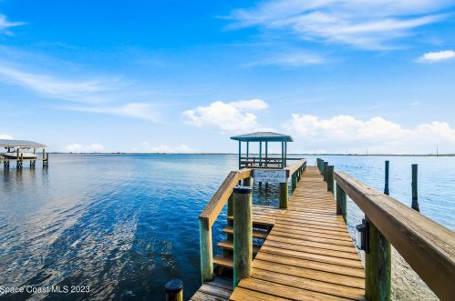 3605 Indian Riv Dr, Cocoa FL 32926-8704 exterior