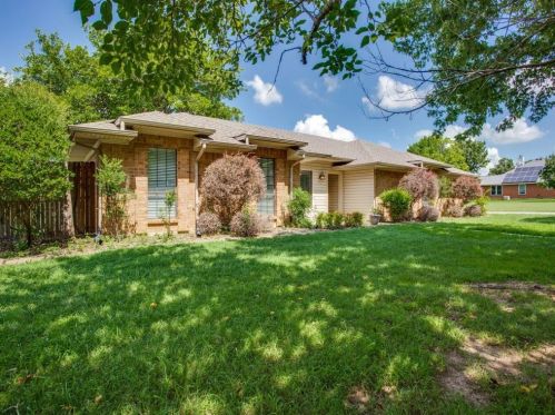 3311 Darby Ln, Denton, TX 76207-1310
