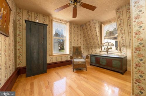 311 Walnut St, Lemoyne PA  17043-1647 exterior