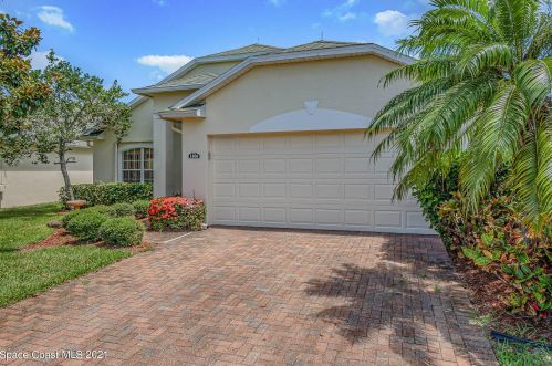 1400 Indian Oaks Dr, Melbourne, FL 32901-8174