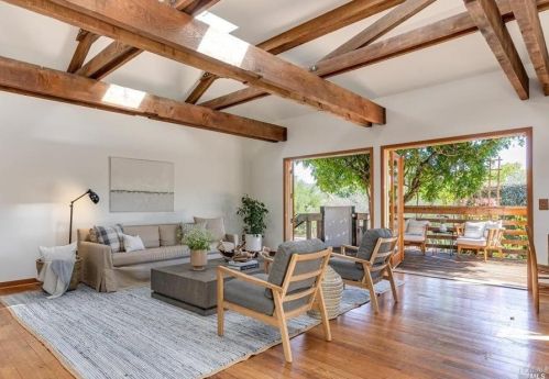 6590 Jefferson St, Yountville, CA 94599-1216