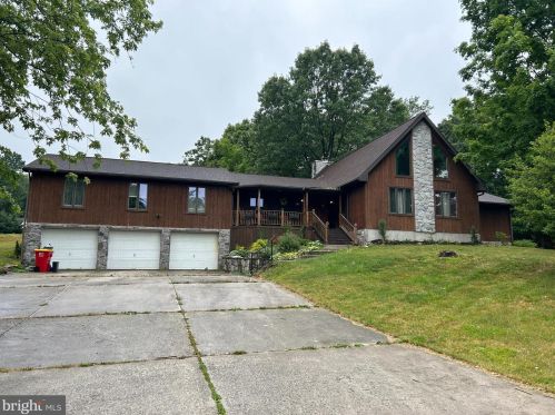 75 Thunder Trl, Charnita, PA 17320-9725