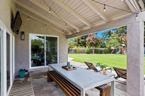 10013 Plaza De Oro Dr, Valley Home CA  95361-9235 exterior