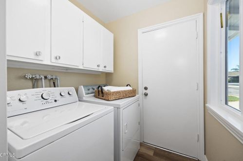 911 Greenpark Ave, Covina CA  91724-2124 exterior