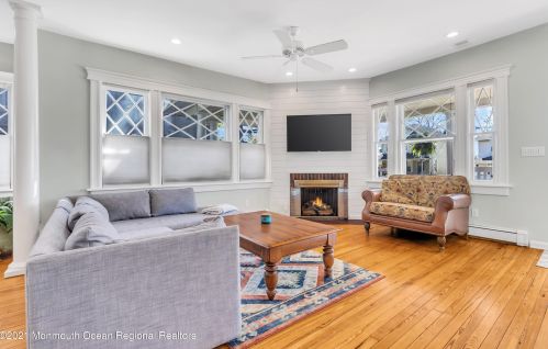 119 Pearl St, Tinton Falls NJ  07701-1522 exterior