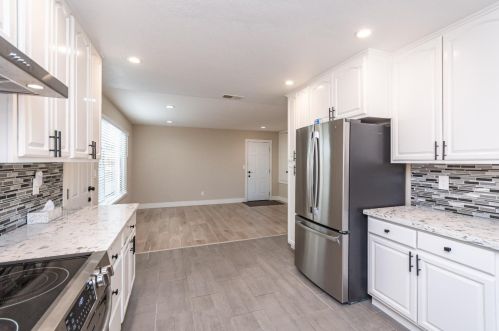 7301 Sunwood Way, Citrus Heights CA  95621-1869 exterior