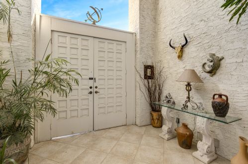 32 Lincoln Pl, Rancho Mirage CA  92270-1970 exterior