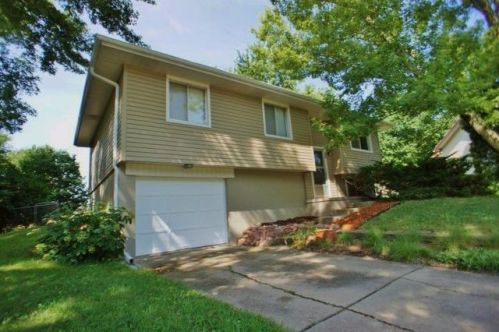 801 Prairie Ct, Holland, NE 68372-9787