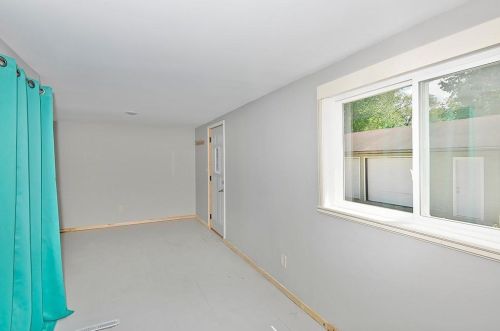 1045 6th St, Faribault MN  55021-4707 exterior