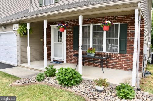 233 Spirit Ct, Blandon, PA 19510-9436