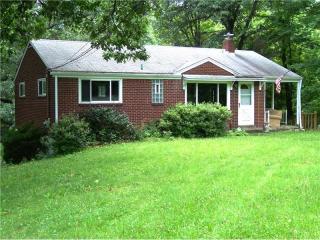 3620 Northfield Dr, Gibsonia, PA 15044-9116