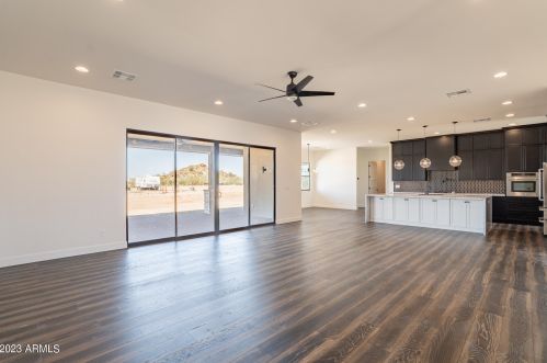 27830 143rd Ln, Sun City, AZ 85387-6695