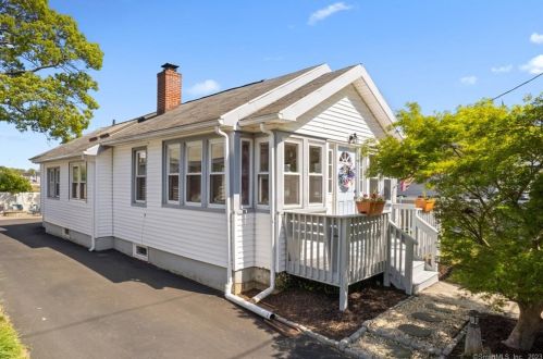 19 Orland St, Milford CT  06460-7458 exterior