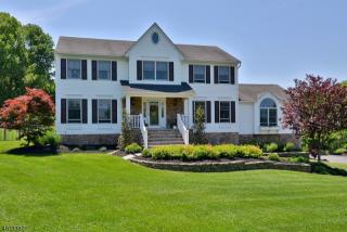 2 Kirkbride Rd, Dover, NJ 07869-2726