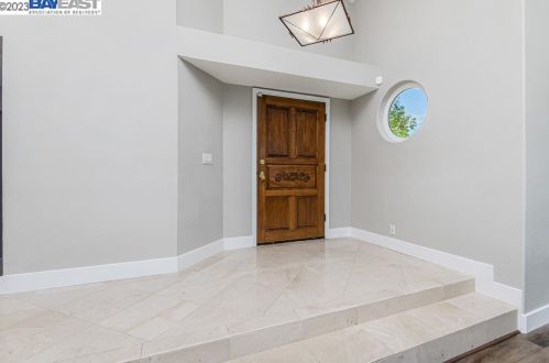 7336 Las Palmas Way, Pleasanton CA  94568-2775 exterior