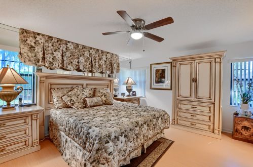 8425 Springlake Dr, Boca Raton FL  33496-4904 exterior