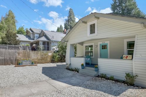 225 Bank St, Grass Valley, CA 95945-6801