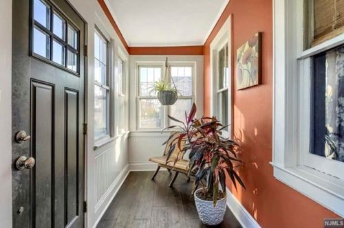 107 Wood Ridge St, Wood-Ridge, NJ 07075-2418
