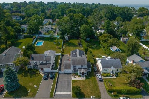 28 Mitchell St, Stamford, CT 06902-7832