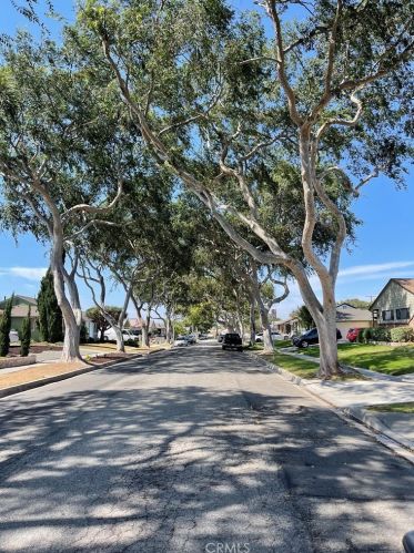 15006 Florwood Ave, Hawthorne, CA 90250-8356