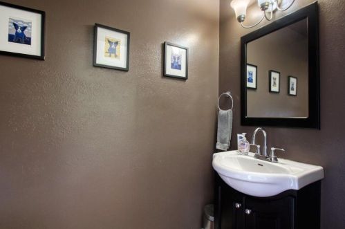 2126 Palmer St, Milwaukee WI 53212-3243 exterior