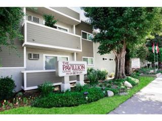 5680 Reseda Blvd, Los Angeles CA  91356-2233 exterior