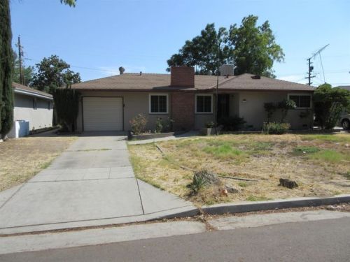4328 Andrews Ave, Fresno, CA 93726-7102