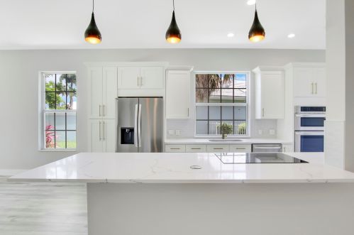 975 Bear Island Cir, West Palm Beach FL  33409-2062 exterior