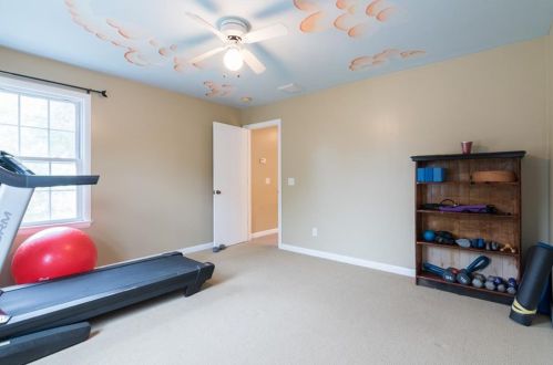 135 Brookside Dr, North Kingstown RI  02852-2005 exterior