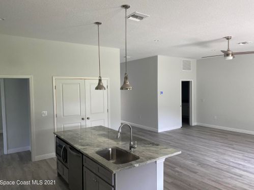 2865 Fawn Lake Blvd, Mims, FL 32754-6506