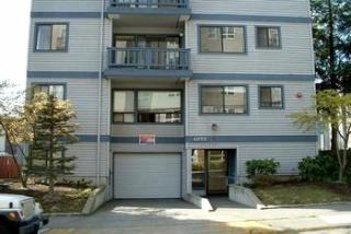 4055 9th Ave, Seattle WA  98105-6442 exterior
