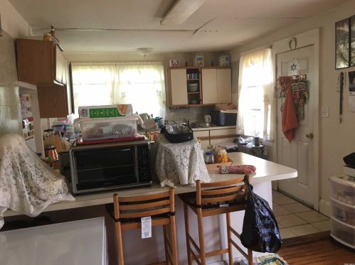 534 Beach 69th St, Far Rockaway, NY 11692-1321