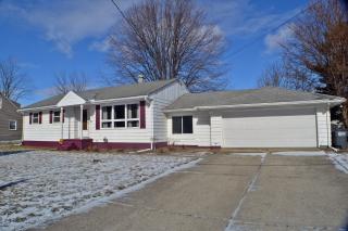 2041 Hoops Dr, Toledo, OH 43611-1808