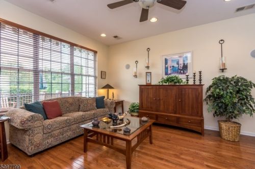 30 Surrey Ln, Flemington NJ  08822-1588 exterior