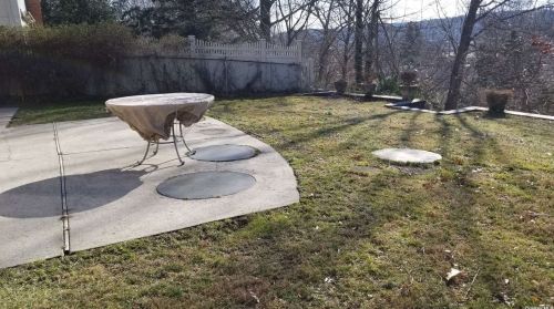 135 Iceland Dr, Huntington Station NY 11746-4231 exterior