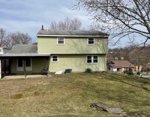 7 Pecan Dr, Pittsburgh, PA 15235-2627