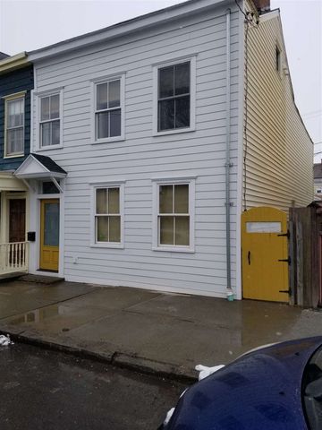 448 Union St, Hudson NY  12534-2427 exterior