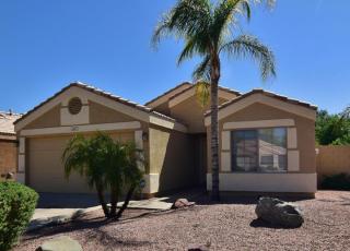 1687 Cheyenne St, Gilbert, AZ 85296-2051