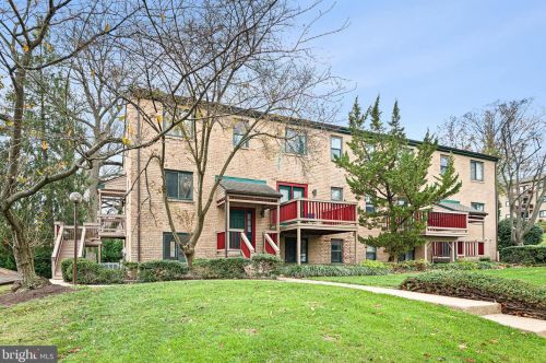 99 Paladin Dr, Wilmington, DE 19802-1784