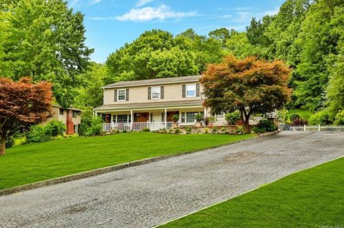 53 Virginia Ln, Thornwood, NY 10594-2008