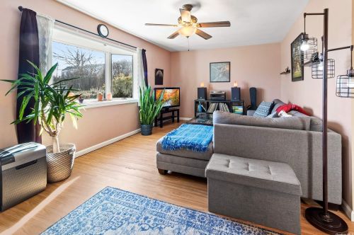 148 Santa Barbara Rd, North Lindenhurst, NY 11757-6712