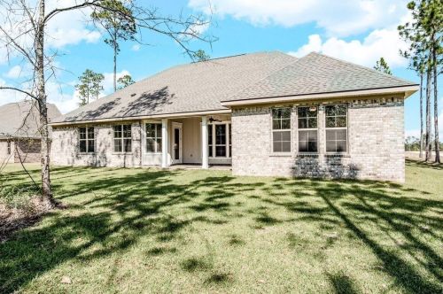 705 Coastal Breeze Dr, Freeport, FL 32439-6287