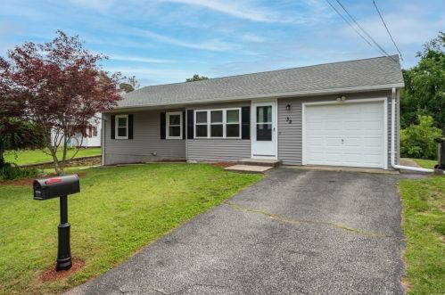 32 West Ave, Webster, MA 01570-2010