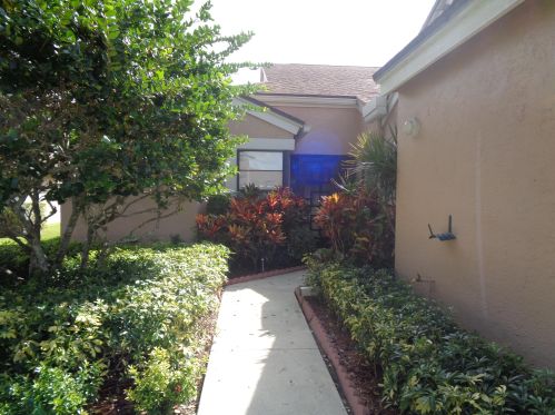 8159 Springlake Dr, Boca Raton, FL 33496-5161