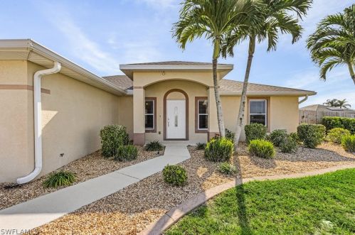 2219 3rd Pl, Cape Coral, FL 33991-4309
