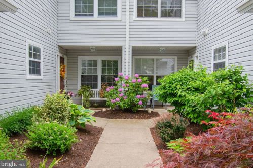 2404 Lynbrooke Dr, Yardley, PA 19067-7272