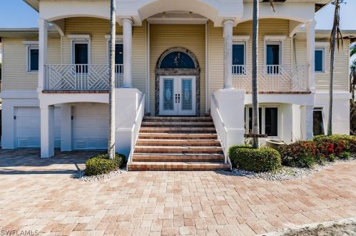 1034 Fish Crow Rd, Sanibel, FL 33957-2804